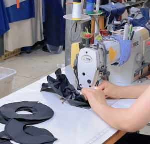 新手服装人如何高效对接工厂？定制合作流程全解析